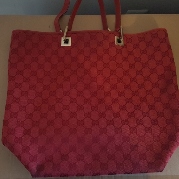 Gucci Handbags - AUTHENTIC GUCCI tote
